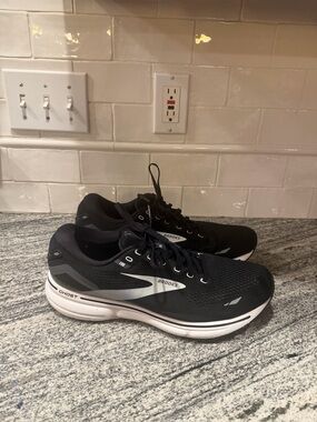Men’s Brooks Ghost 15 Size 12